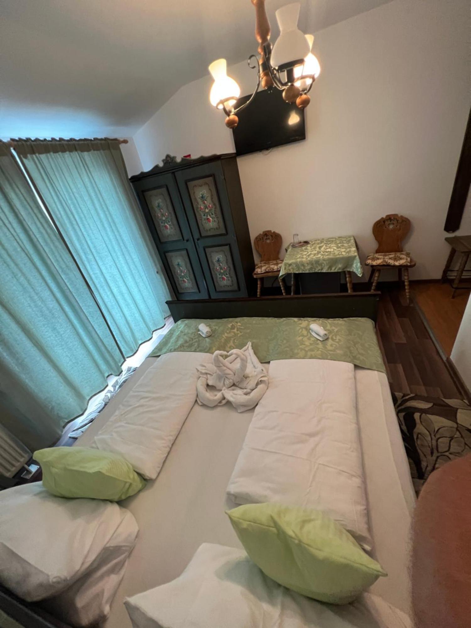 Gasthaus Casa Kugler Anina Dış mekan fotoğraf